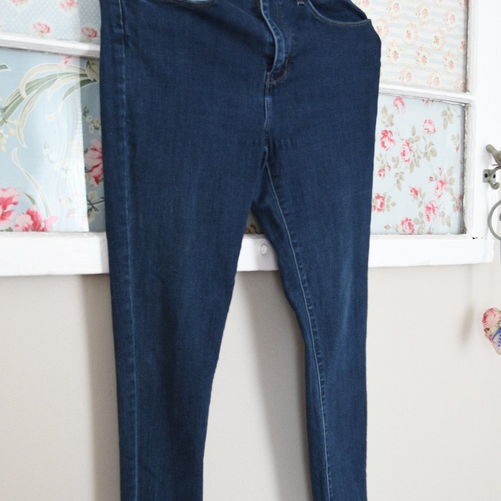 Levis  skinny stretch jeans/jeggings